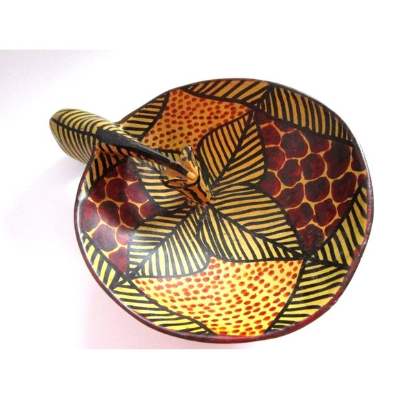 Hand Carved Hand Painted African Kenya Wood Giraffe Drinking From Bowl, Folk Art - Picture 11 of 16